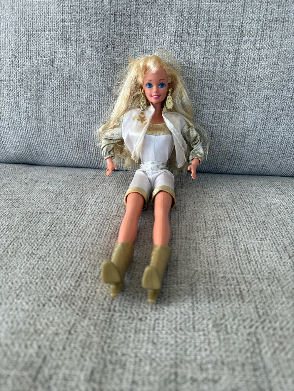 1992 Hollywood Hair Barbie Doll